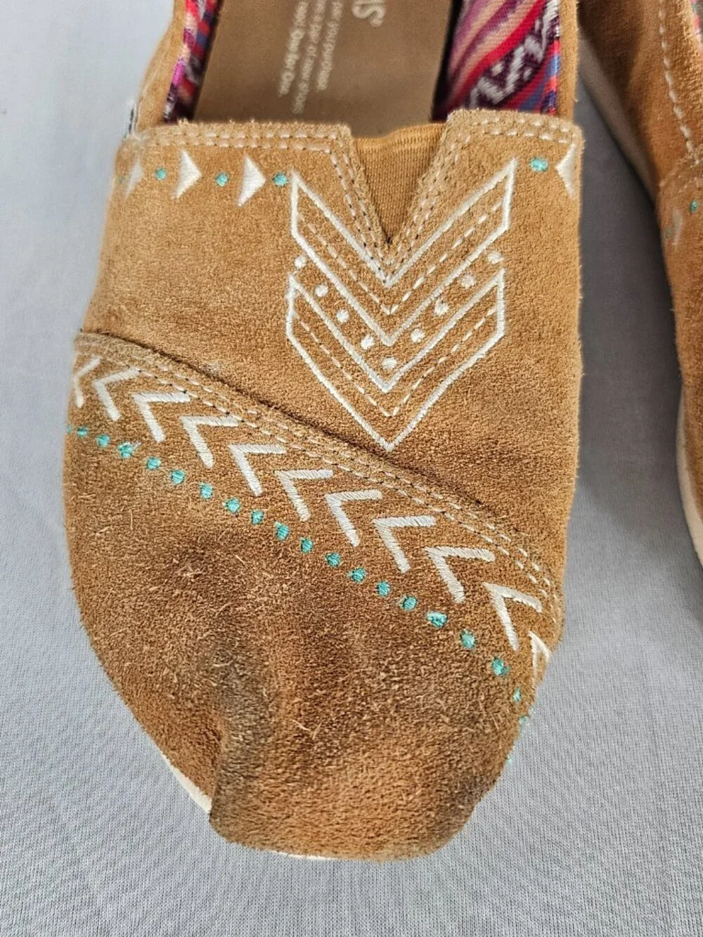 TOMS Embroidered Slip-On Flats | Boho Festival Shoes | Tan | Size 6.5